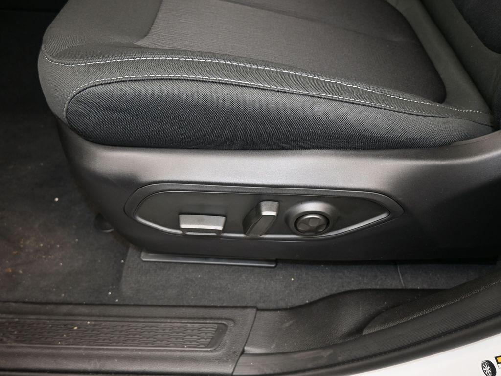new 2024 Jeep Grand Cherokee L car, priced at $41,623
