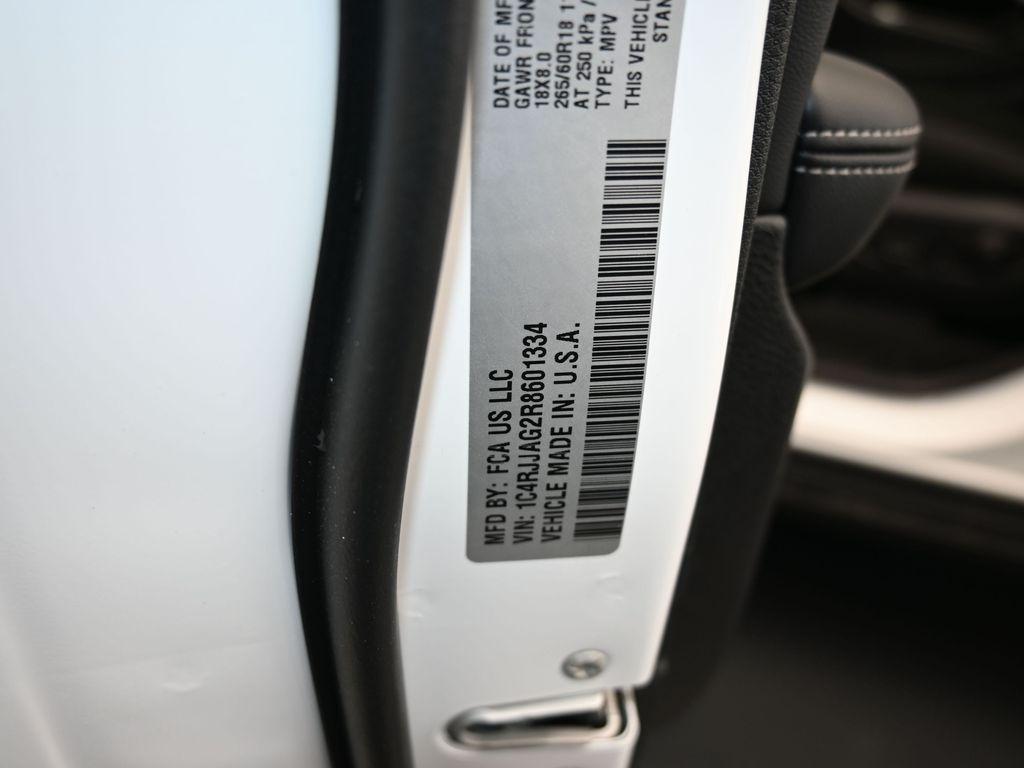 new 2024 Jeep Grand Cherokee L car, priced at $41,623