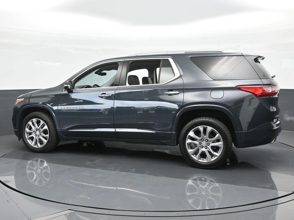 used 2021 Chevrolet Traverse car, priced at $28,699