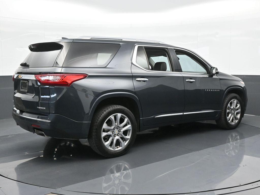 used 2021 Chevrolet Traverse car, priced at $28,699