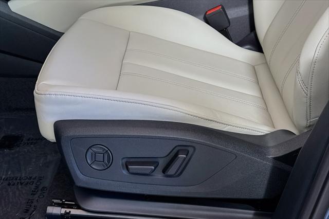 new 2025 Audi Q6 e-tron car, priced at $75,450