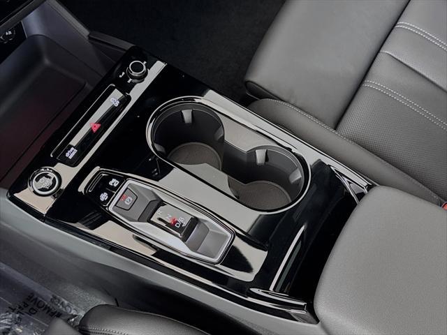 new 2025 Audi Q6 e-tron car, priced at $75,425