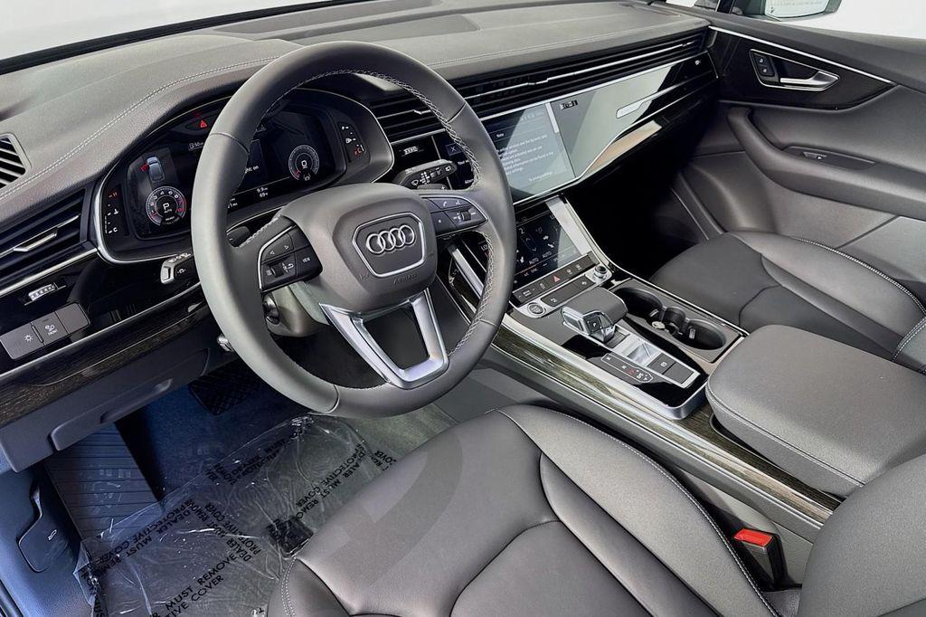 new 2025 Audi Q7 car, priced at $68,805