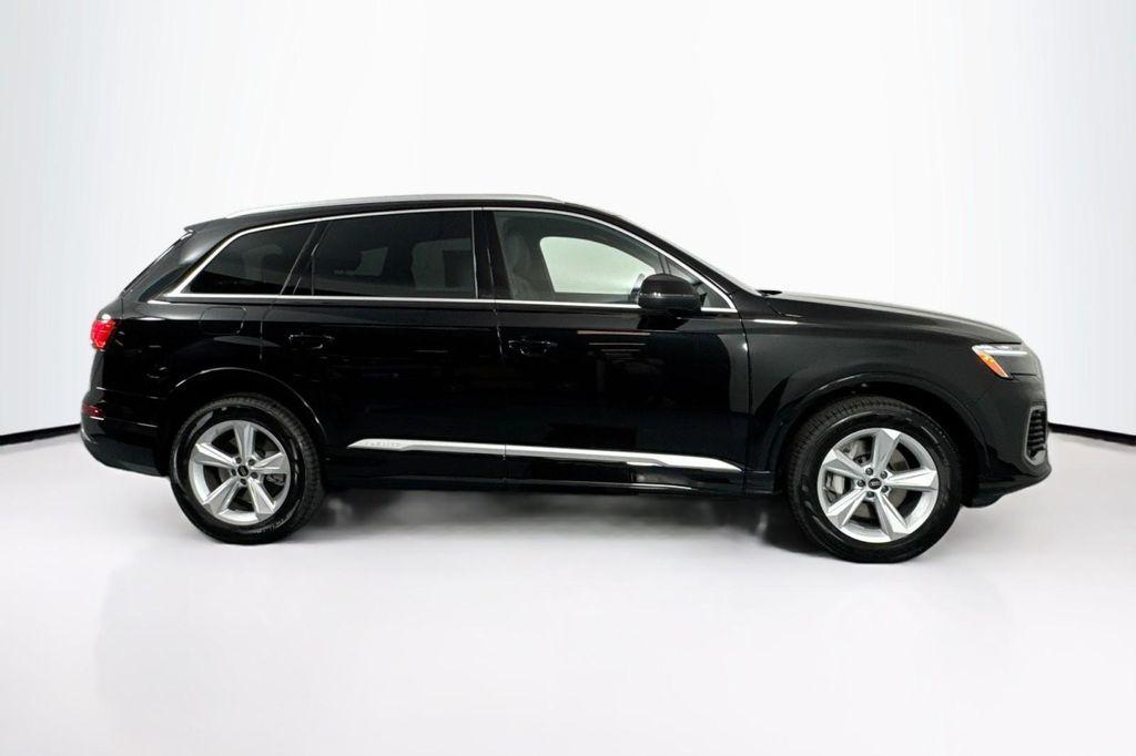 new 2025 Audi Q7 car, priced at $68,805