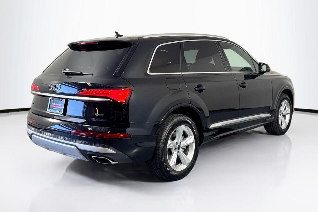 new 2025 Audi Q7 car, priced at $68,805
