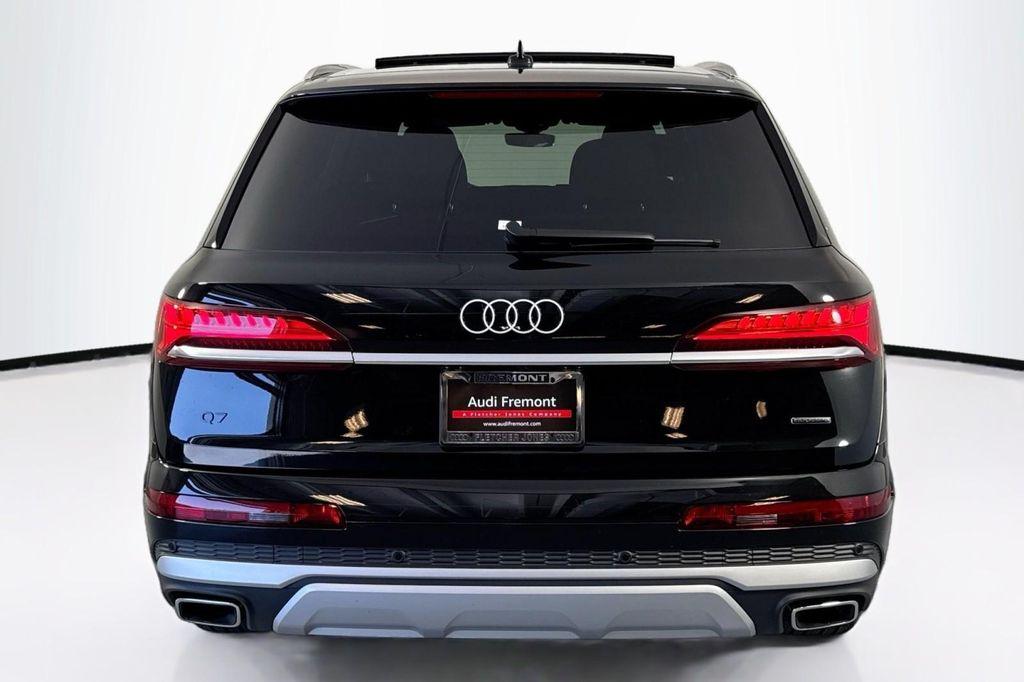 new 2025 Audi Q7 car, priced at $68,805