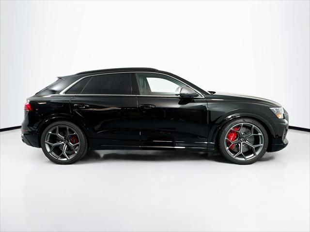 new 2025 Audi RS Q8 car, priced at $150,330