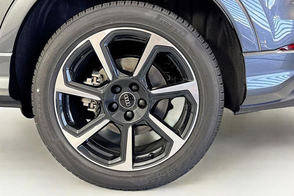 new 2025 Audi Q3 car, priced at $47,550