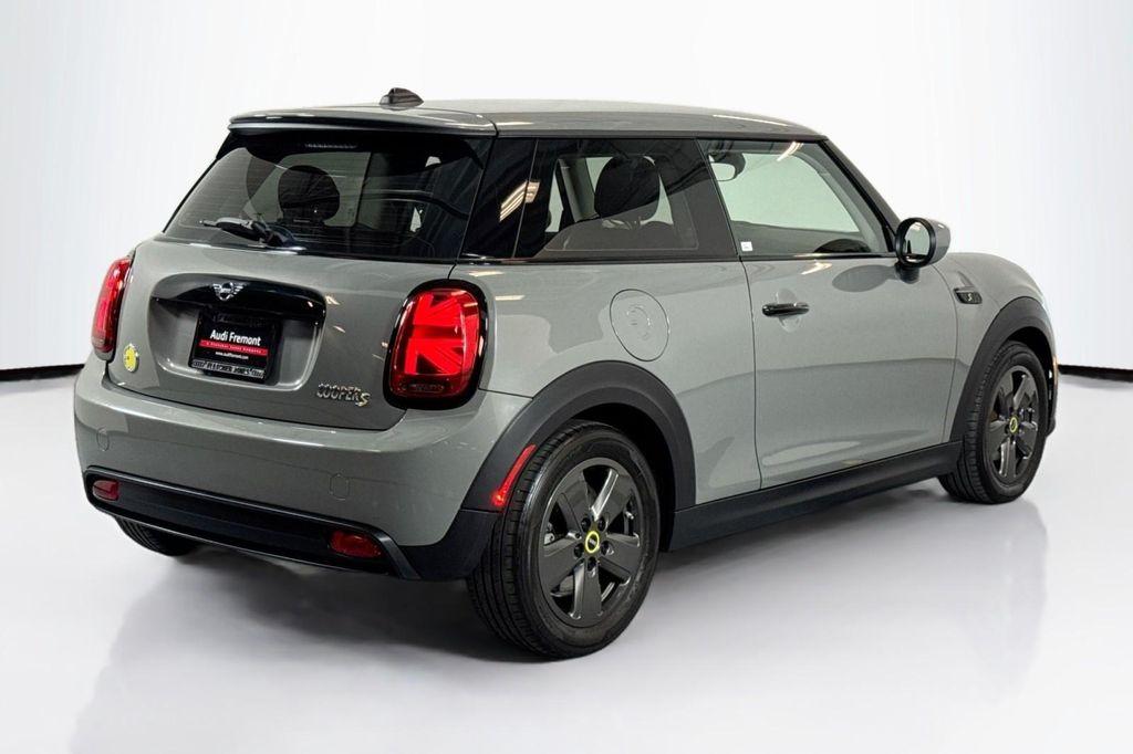 used 2022 MINI Hardtop car, priced at $18,884