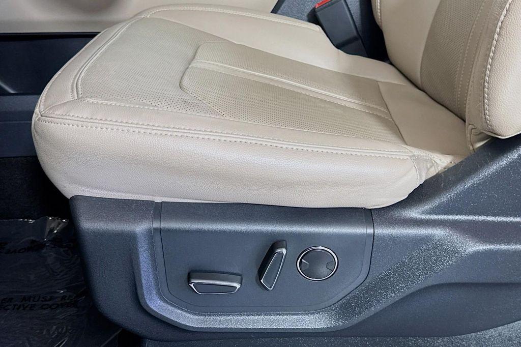used 2023 Ford Expedition car, priced at $38,771