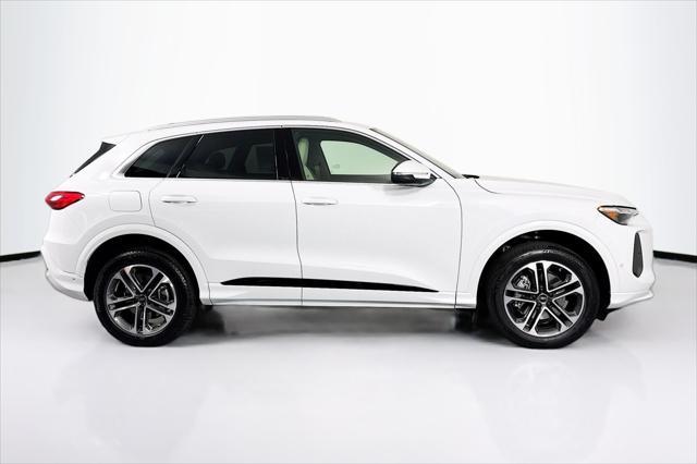 new 2025 Audi Q5 car, priced at $60,590