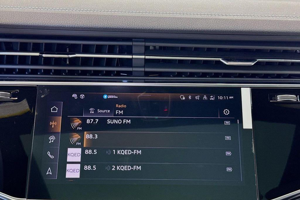 new 2025 Audi Q7 car, priced at $76,440