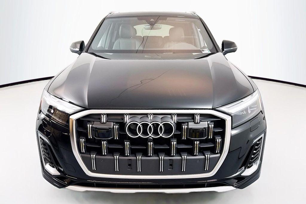 new 2025 Audi Q7 car, priced at $76,440