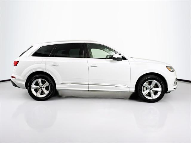 used 2024 Audi Q7 car, priced at $43,444