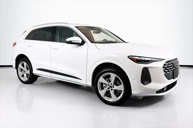 new 2025 Audi Q5 car, priced at $60,325