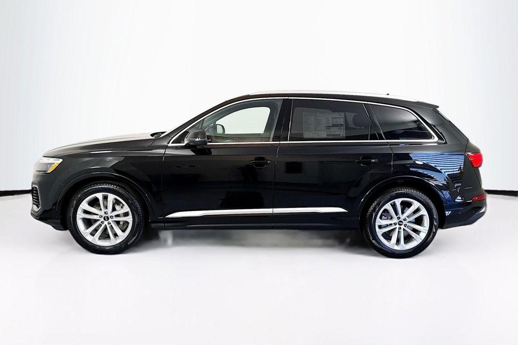 new 2025 Audi Q7 car, priced at $82,160