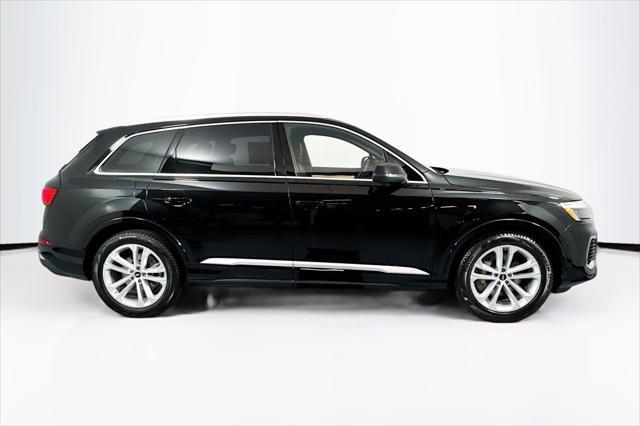 new 2025 Audi Q7 car, priced at $82,160
