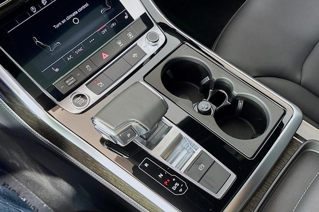 new 2025 Audi Q7 car, priced at $68,385