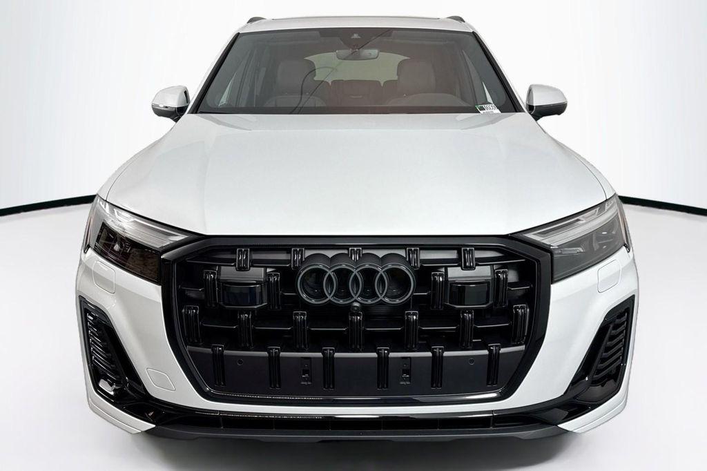 new 2025 Audi Q7 car, priced at $68,385