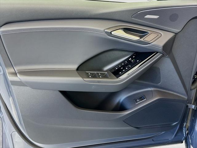 new 2025 Audi Q6 e-tron car, priced at $75,245