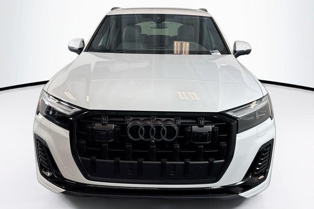 new 2026 Audi Q7 car, priced at $78,295