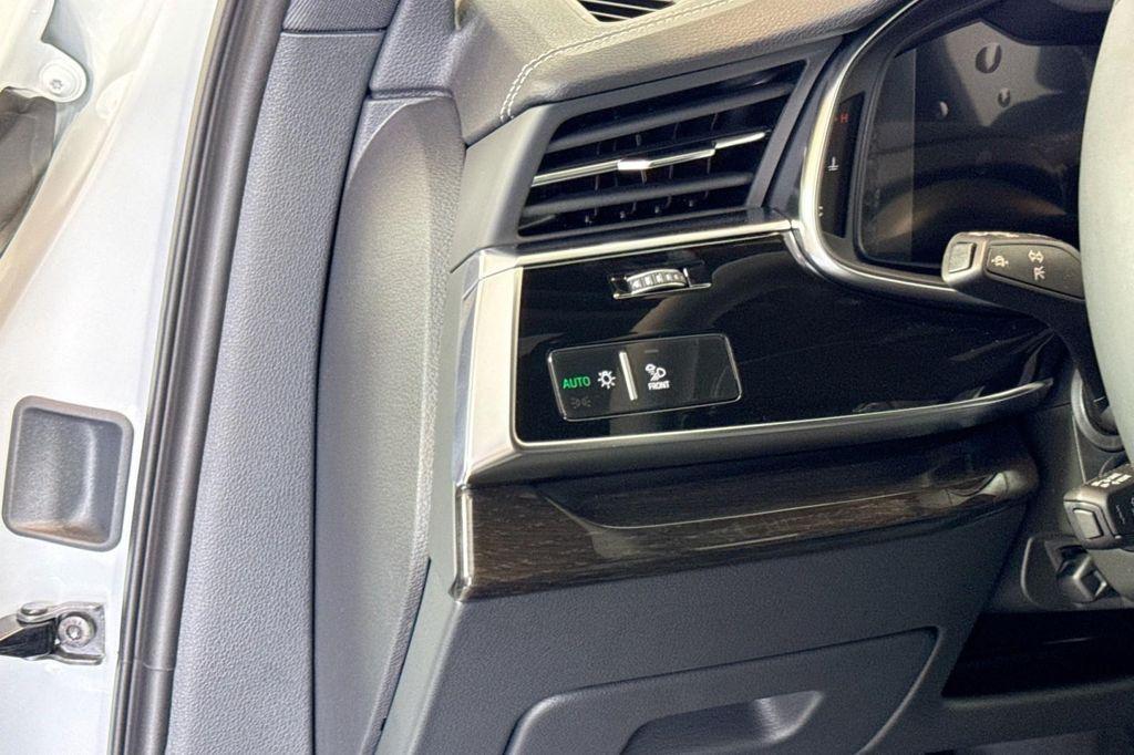 new 2026 Audi Q7 car, priced at $78,295