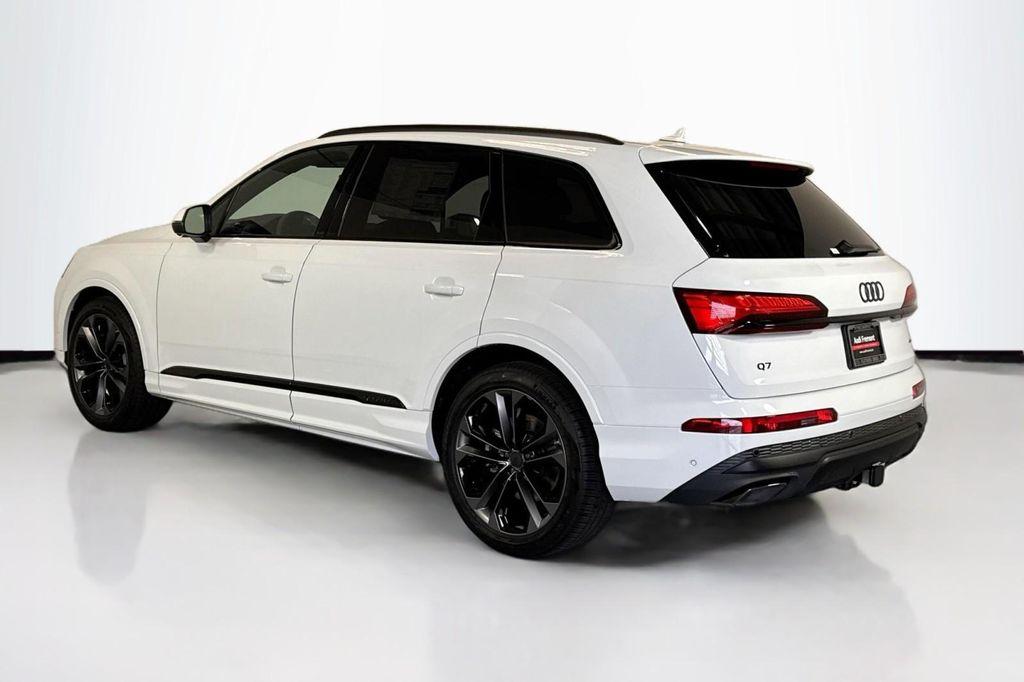 new 2026 Audi Q7 car, priced at $78,295