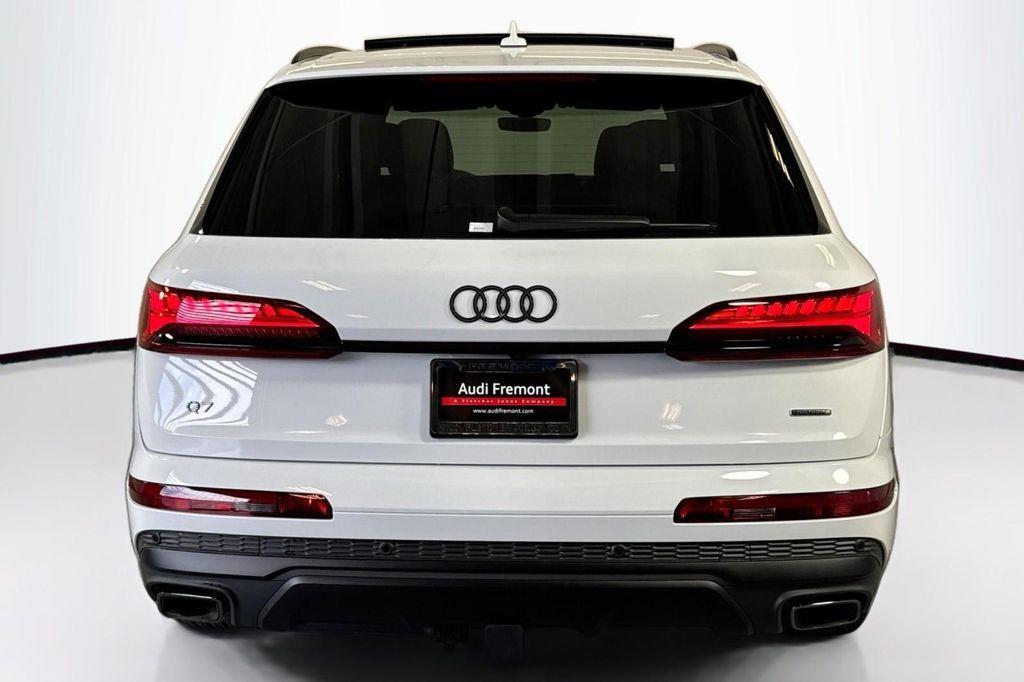 new 2026 Audi Q7 car, priced at $78,295