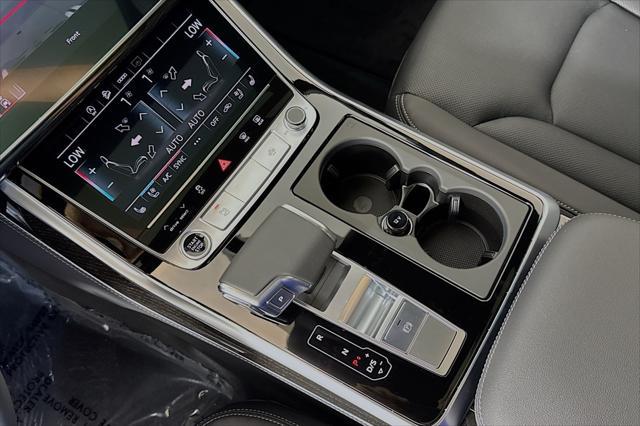 new 2025 Audi Q7 car, priced at $76,060