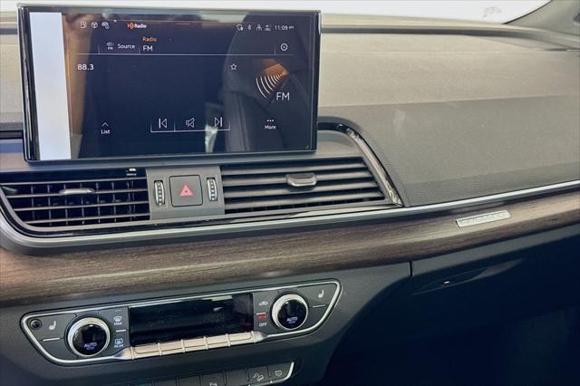new 2025 Audi Q5 car, priced at $69,385