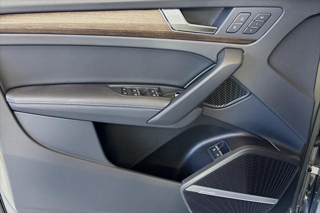 new 2025 Audi Q5 car, priced at $69,385