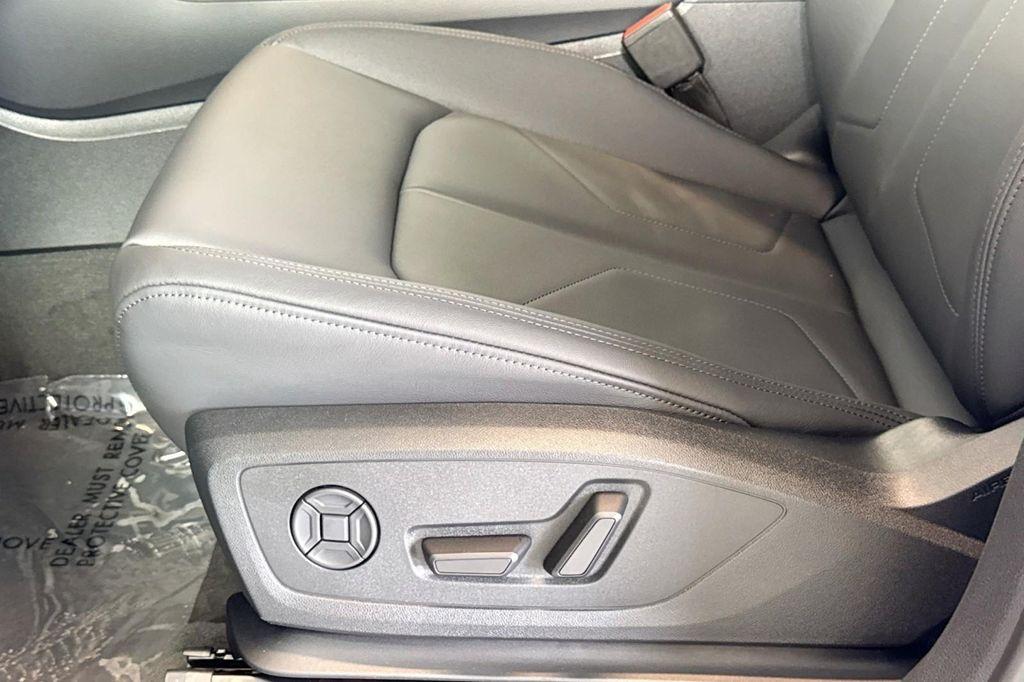 new 2025 Audi Q3 car, priced at $43,465