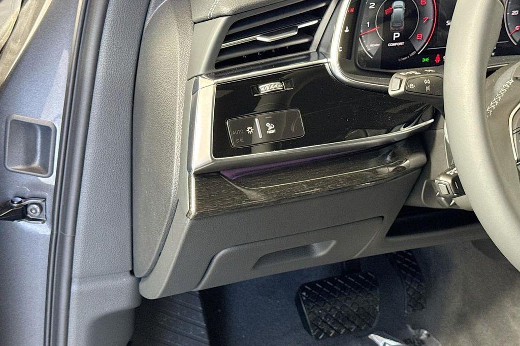 new 2025 Audi Q7 car, priced at $82,160