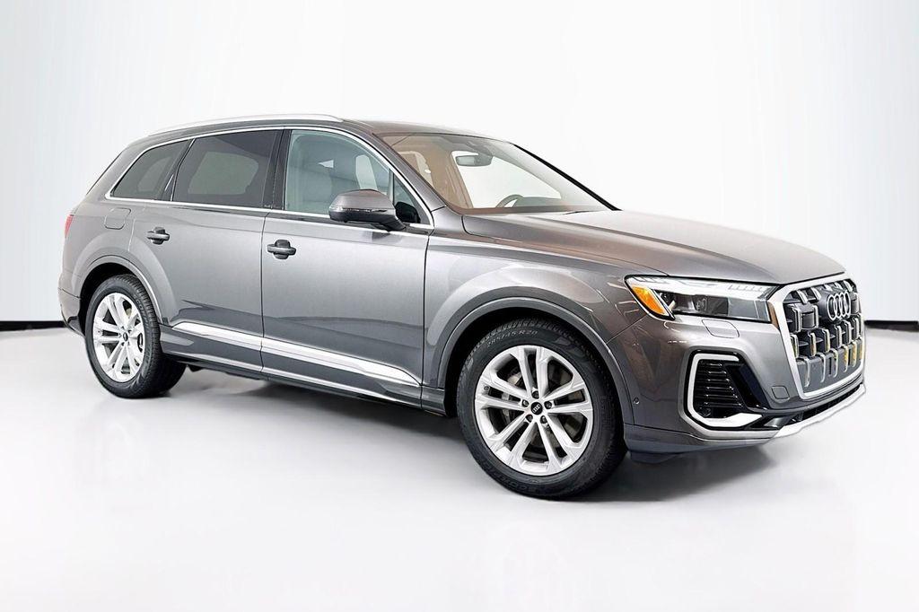 new 2025 Audi Q7 car, priced at $82,160