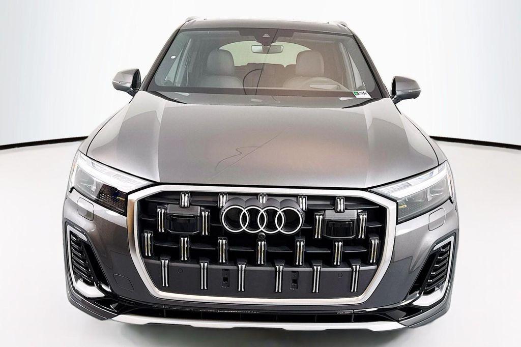 new 2025 Audi Q7 car, priced at $82,160