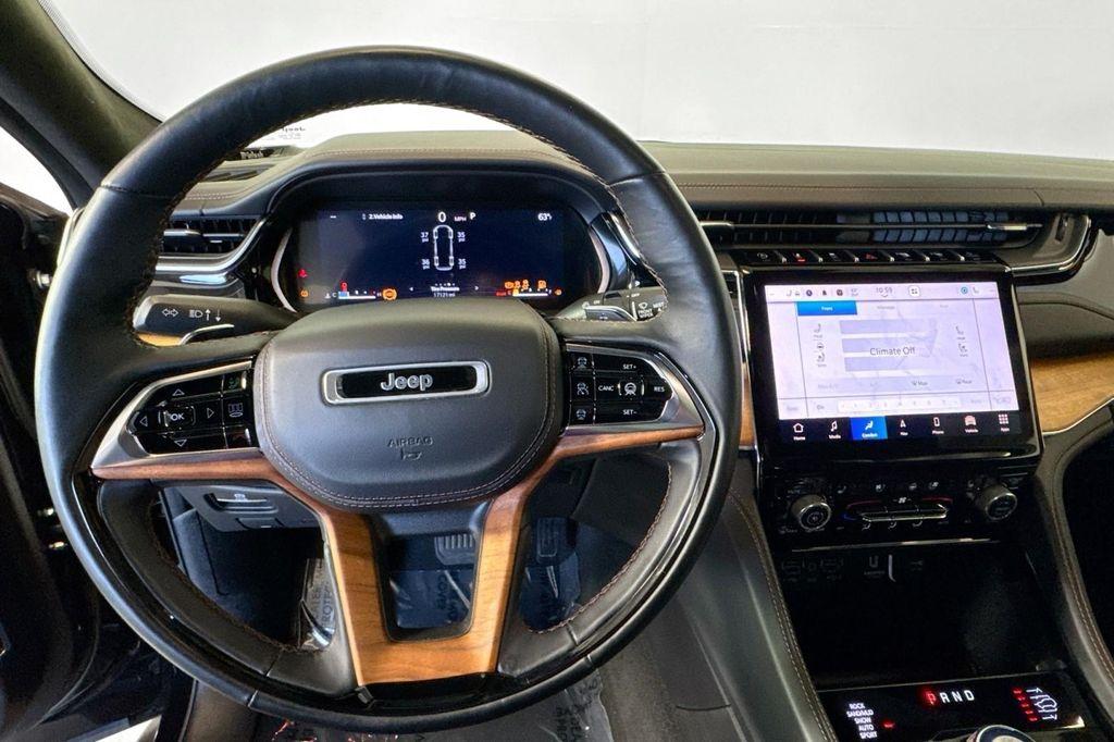 used 2022 Jeep Grand Cherokee car, priced at $39,990
