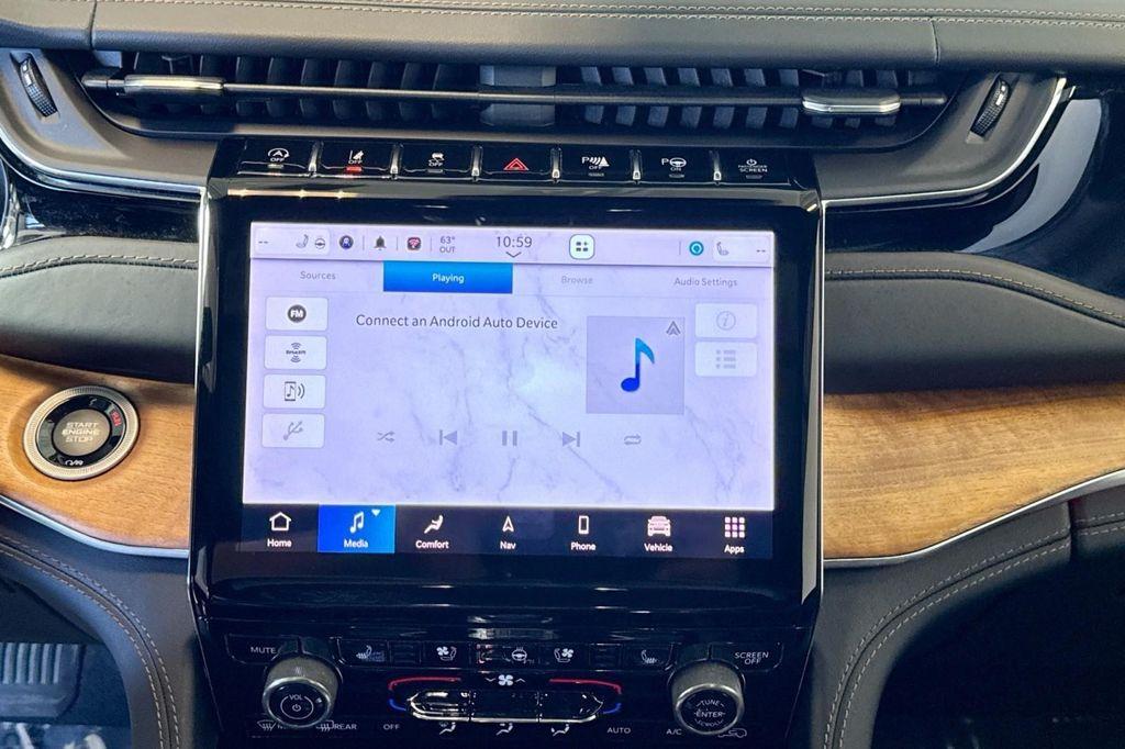 used 2022 Jeep Grand Cherokee car, priced at $39,990