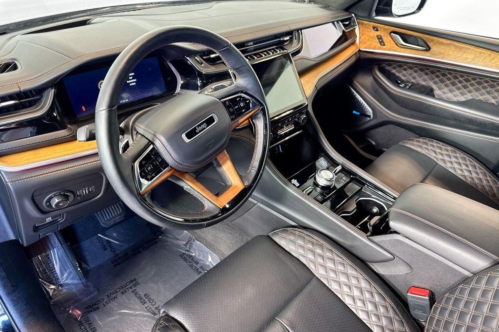 used 2022 Jeep Grand Cherokee car, priced at $39,990