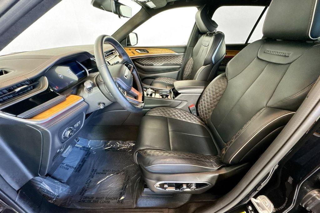 used 2022 Jeep Grand Cherokee car, priced at $39,990