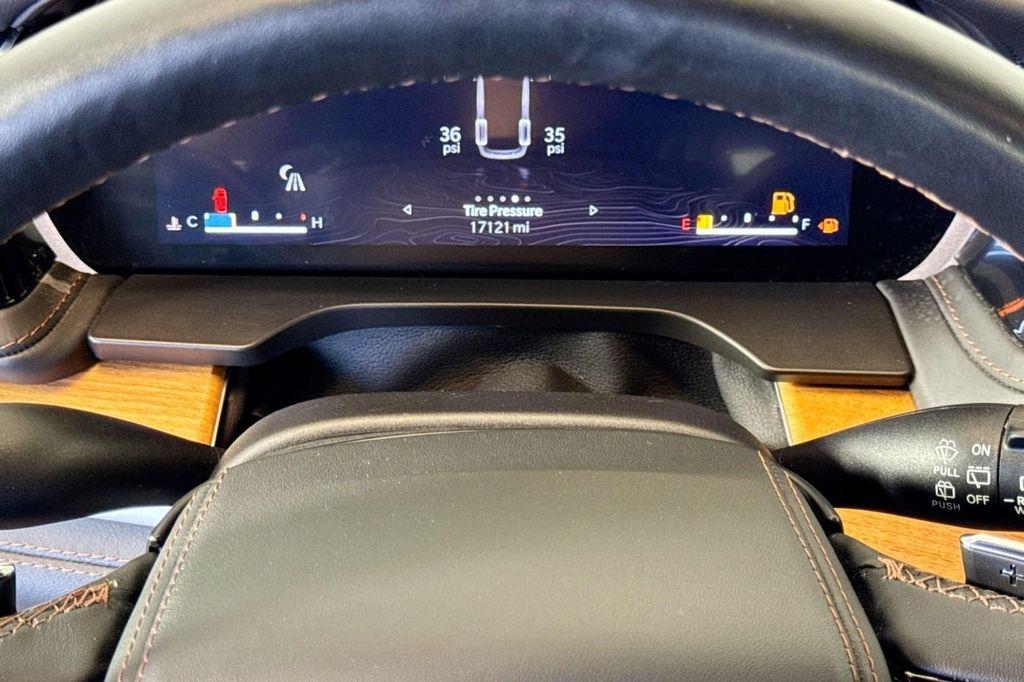 used 2022 Jeep Grand Cherokee car, priced at $39,990