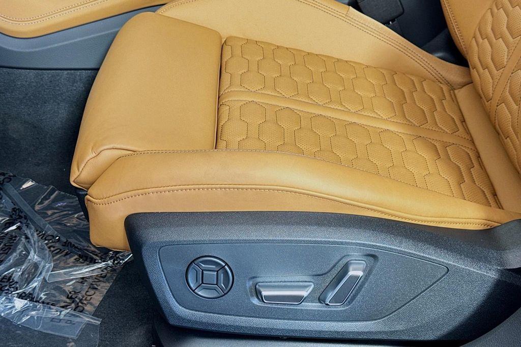 new 2025 Audi RS 6 Avant car, priced at $148,395