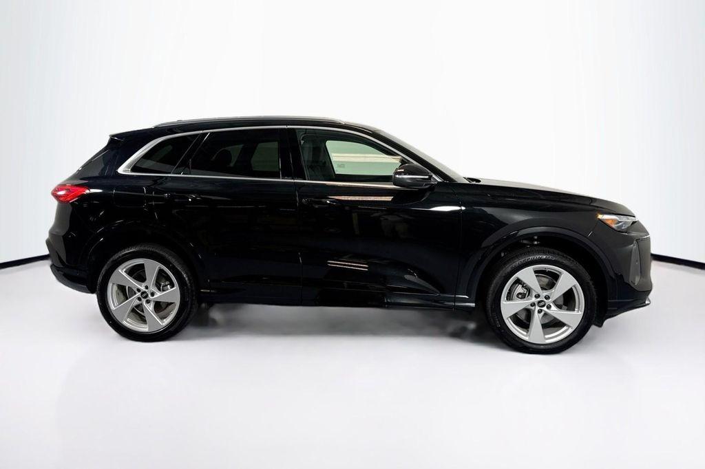 new 2025 Audi Q5 car, priced at $61,390