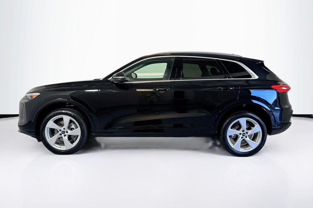 new 2025 Audi Q5 car, priced at $61,390