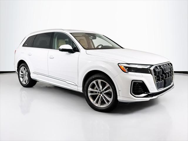 new 2025 Audi Q7 car, priced at $70,020