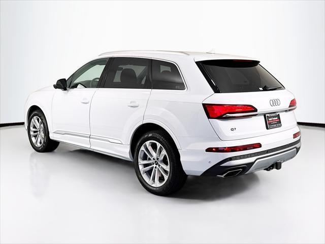 new 2025 Audi Q7 car, priced at $70,020