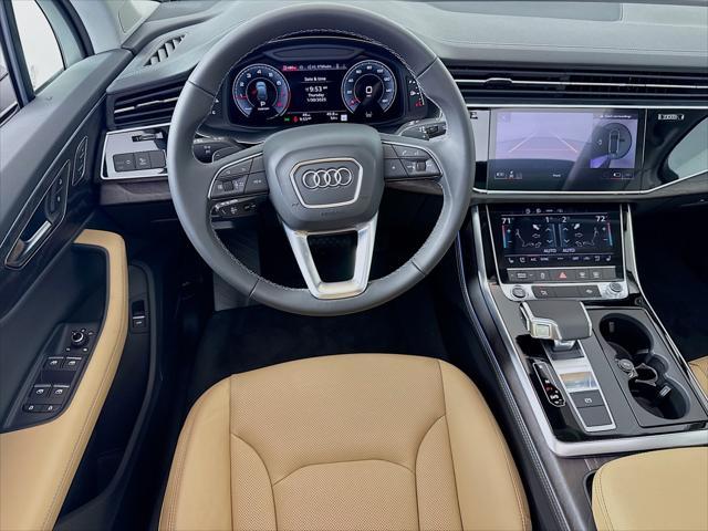 new 2025 Audi Q7 car, priced at $70,020