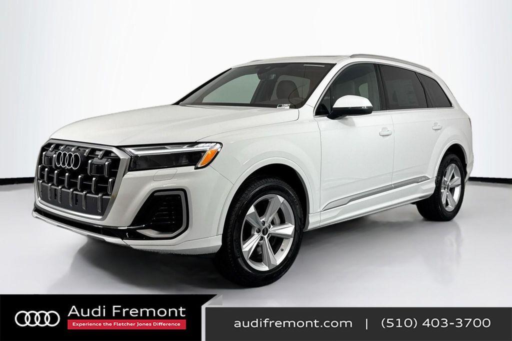 new 2025 Audi Q7 car, priced at $62,910