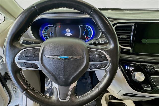 used 2021 Chrysler Pacifica Hybrid car, priced at $23,444