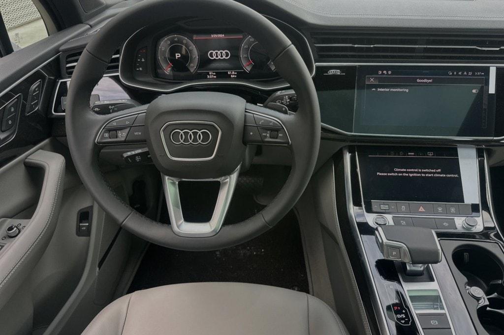 new 2024 Audi Q7 car, priced at $67,325