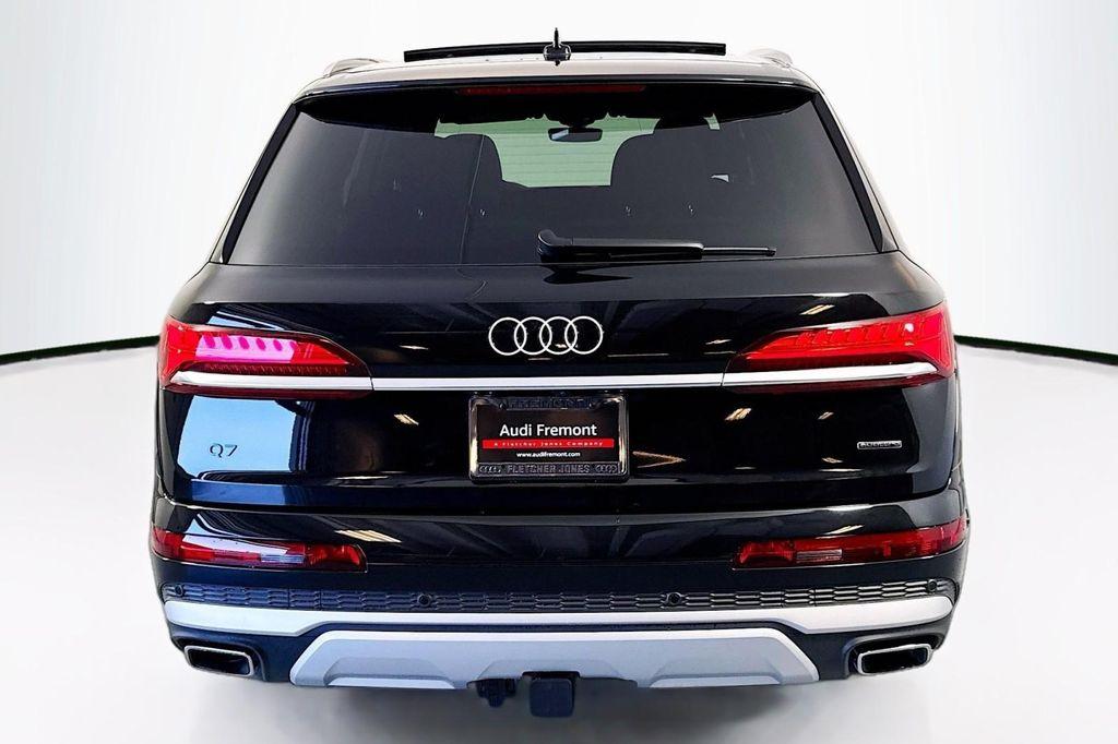 new 2025 Audi Q7 car, priced at $75,090